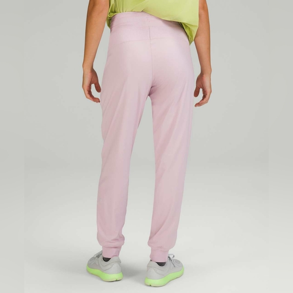 Lululemon Dance Studio Lined Mid-Rise Jogger *Pink Peony Size 14 - Picture 2 of 16